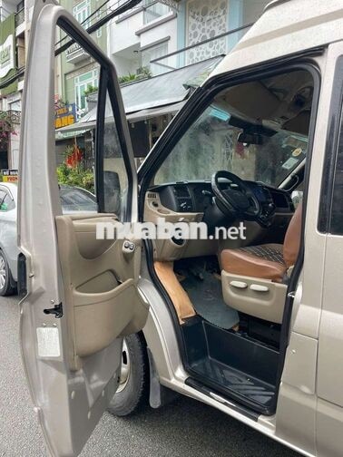 Ford Transit 16 chỗ Vàng cát 2011