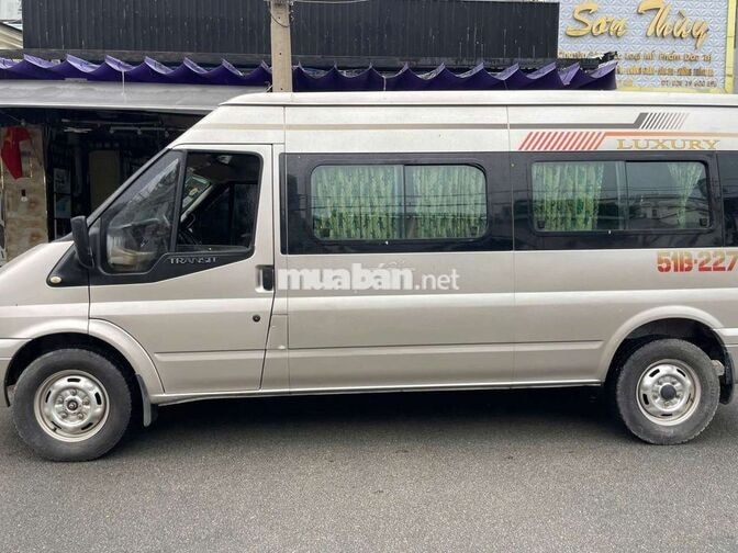 Ford Transit 16 chỗ Vàng cát 2011
