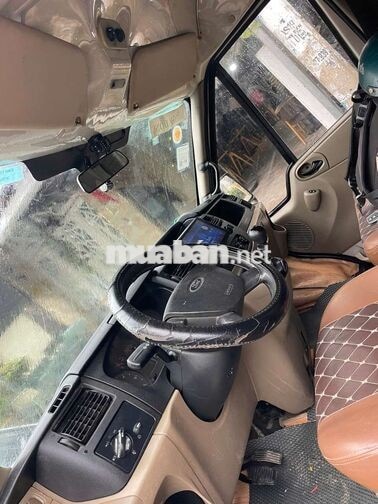 Ford Transit 16 chỗ Vàng cát 2011