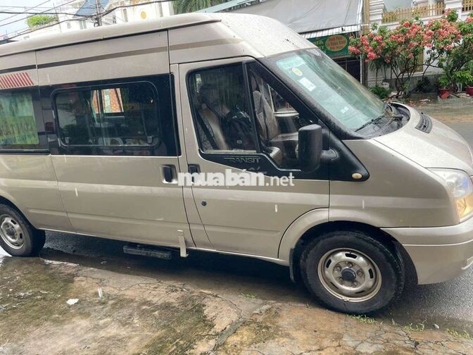 Ford Transit 16 chỗ Vàng cát 2011