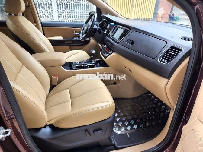 Kia Sedona 2020 Full Option Đỏ mận