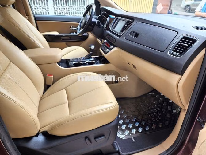 Kia Sedona 2020 Full Option Đỏ mận