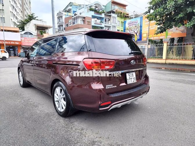 Kia Sedona 2020 Full Option Đỏ mận