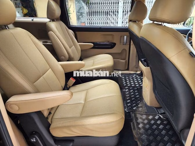 Kia Sedona 2020 Full Option Đỏ mận