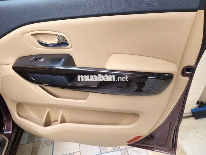 Kia Sedona 2020 Full Option Đỏ mận