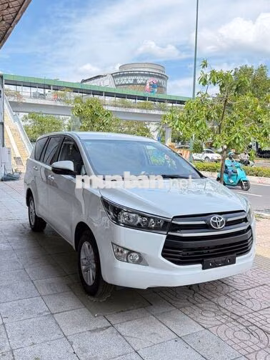 Toyota Innova 2.0E Số sàn - Màu trắng - 62000Km