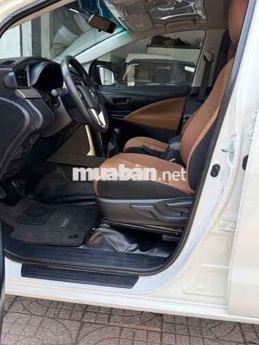 Toyota Innova 2.0E Số sàn - Màu trắng - 62000Km