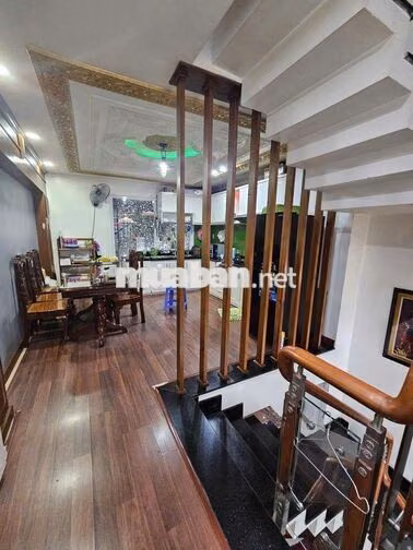 CHO THUÊ NHÀ HẺM XE HƠI. 1 TRỆT 1 LỬNG 3 LẦU, DT 4×15 CÓ 4PN