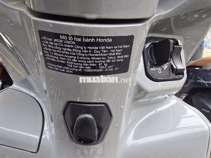 Vision 2024 Xám xi măng odo:8k.BS 62AL-09918.