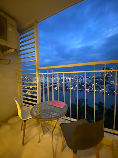 5,7 tỷ sổ hữu 2PN Ngay Trung Tâm, rộng rãi, view sông 