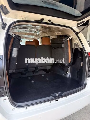 Toyota Innova 2.0E Số sàn - Màu trắng - 62000Km