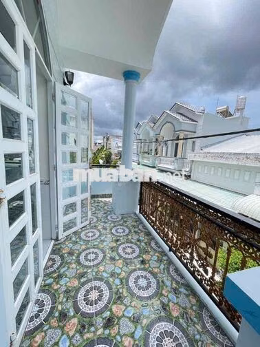 Nhà lầu 2 phòng KdC Đối Diện BV Nhi Đồng