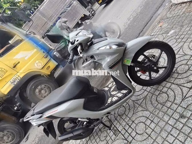 Vision 2024 Xám xi măng odo:8k.BS 62AL-09918.