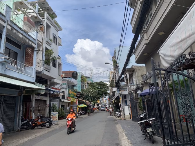 Q11 hẻm oto , sát mặt tiền giá 9,025tỷ chuủ TL 