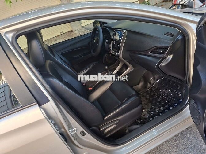 Toyota Vios E 2023 Số sàn zin màu Ghi vàng