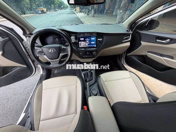 Hyundai Accent ATH 2023 Trắng Tự động 5 vạn