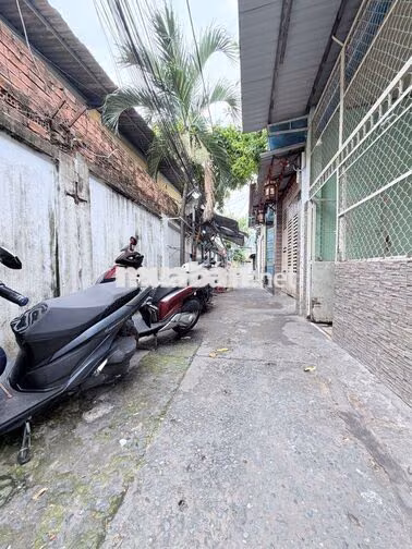 Cho thuê nhà vị trí đẹp Dương Bá Trạc P1-Q8
- Vị trí: hẻm 3m