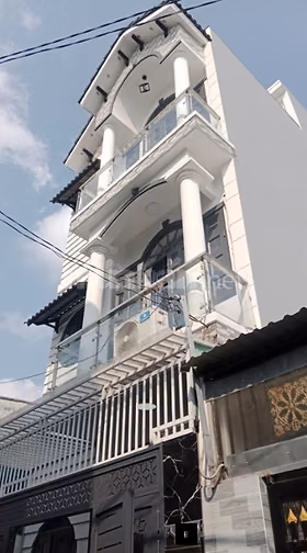 Nhà mới đẹp 3 lầu, đầy đủ nội thất Trương Thị Hoa - Q12