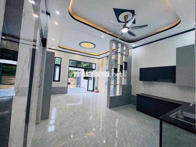 Nhà mơi full ở thủ dầu một sân ô tô