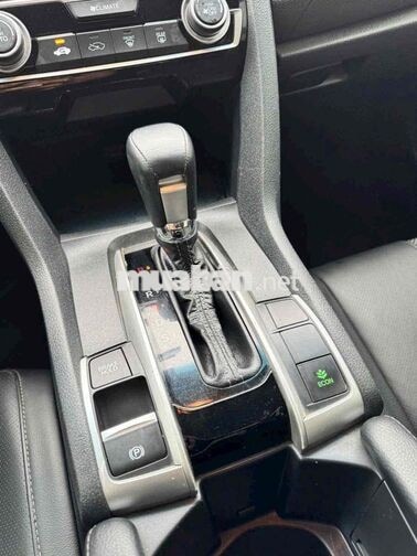 Honda Civic 1.8G 2020 Đen 5 vạn km