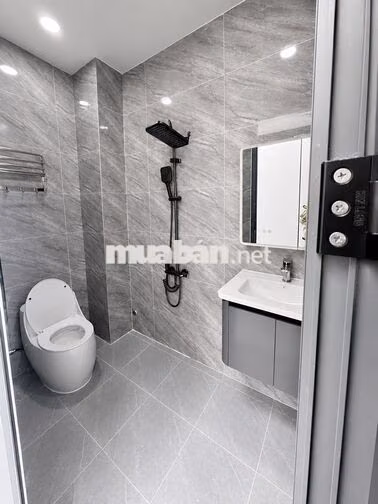 CHO THUÊ NHÀ MỚI ĐẸP 3 PHÒNG NGỦ ĐẦY ĐỦ NỘI THẤT KHU VỰC VĨNH HÒA