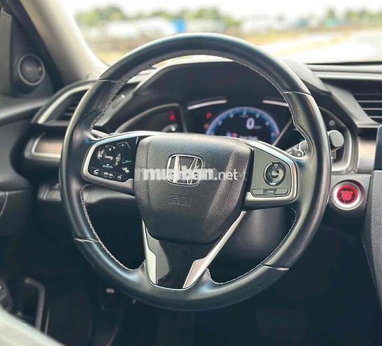 Honda Civic 1.8G 2020 Đen 5 vạn km