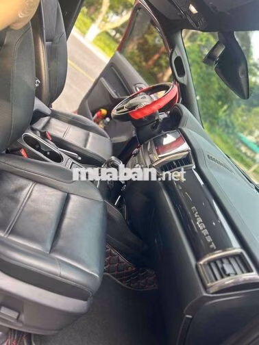 Ford Everest 2021 2 cầu 4x4 Đỏ đô