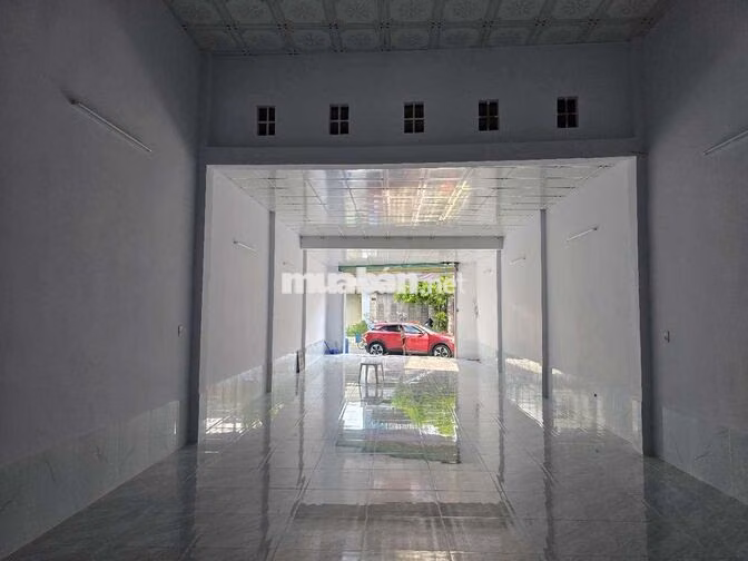 CHO THUÊ NHÀ 4,5X30M CẤP4 TRỐNG SUỐT, Đ LÊ TRỌNG TẤN 
