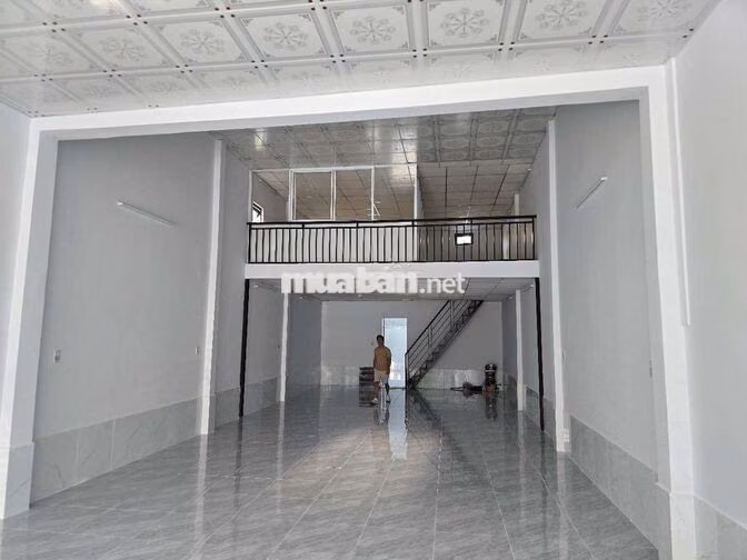 CHO THUÊ NHÀ 4,5X30M CẤP4 TRỐNG SUỐT, Đ LÊ TRỌNG TẤN 