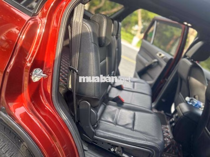 Ford Everest 2021 2 cầu 4x4 Đỏ đô