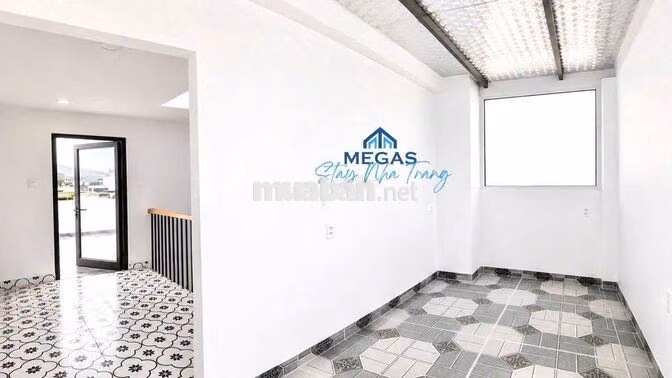 NHÀ NGUYÊN CĂN 4 PHÒNG NGỦ NỘI THẤT MỚI KDT MỸ GIA NHA TRANG
