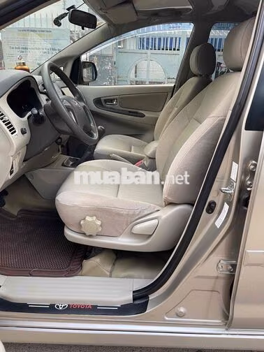 Toyota Innova 2015 Số sàn Vàng cát