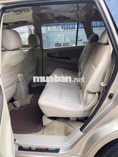 Toyota Innova 2015 Số sàn Vàng cát