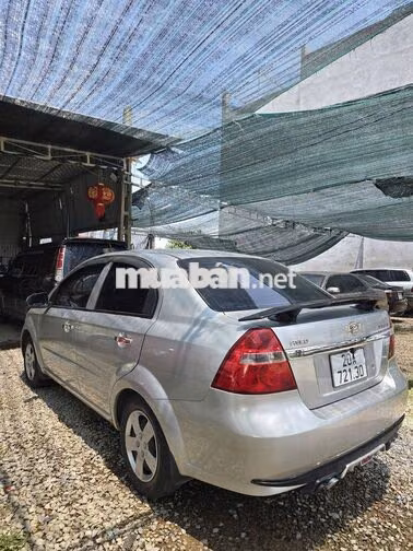 Chevrolet Aveo 2012 Bạc