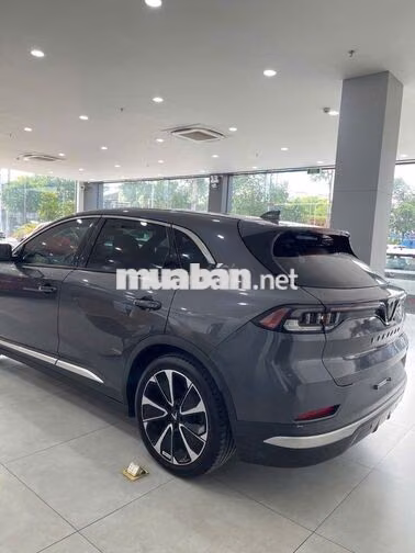 Vinfast VF8 Plus 2022 XÁM lướt chính hãng
