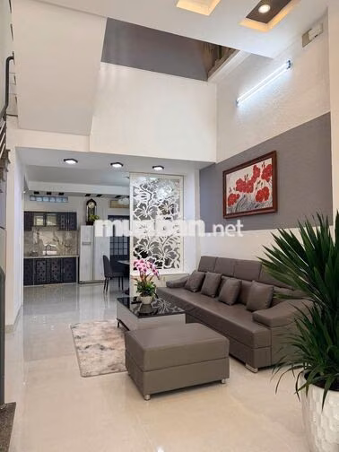 CHO THUÊ NHÀ MẶT TIỀN NGAY TRUNG TÂM