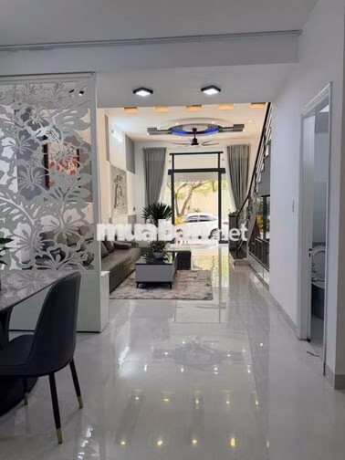 CHO THUÊ NHÀ MẶT TIỀN NGAY TRUNG TÂM