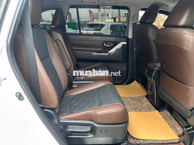 Toyota Innova Cross HEV 2024
