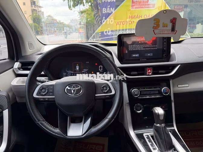 Toyota Veloz E CVT 2024 Bạc Tím 82,563km