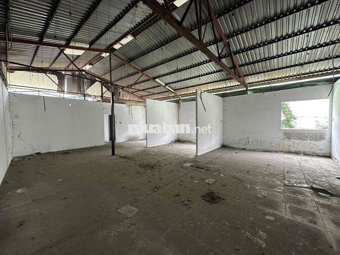 Chính chủ cho thuê nguyên căn nhà mặt tiền với các thông tin sau: -Vị