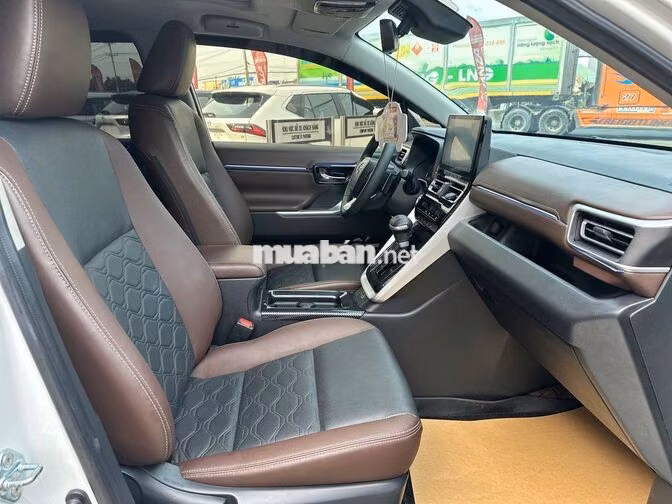 Toyota Innova Cross HEV 2024