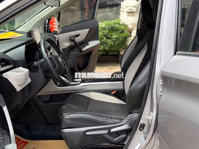 Toyota Veloz E CVT 2024 Bạc Tím 82,563km