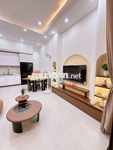Bán nhà mới  hẻm Y Nuê TT Thành Phố BMT