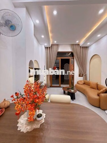 Bán nhà mới  hẻm Y Nuê TT Thành Phố BMT
