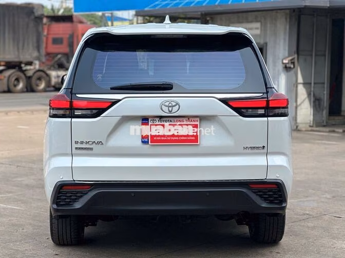 Toyota Innova Cross HEV 2024