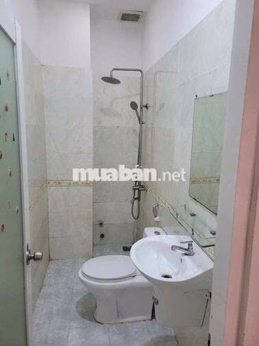 NHÀ ĐẸP HẺM NGUYỄN VĂN KHỐI (4,5x11M) - 4 PHÒNG NGỦ GIÁ TỐT 11 TRIỆU