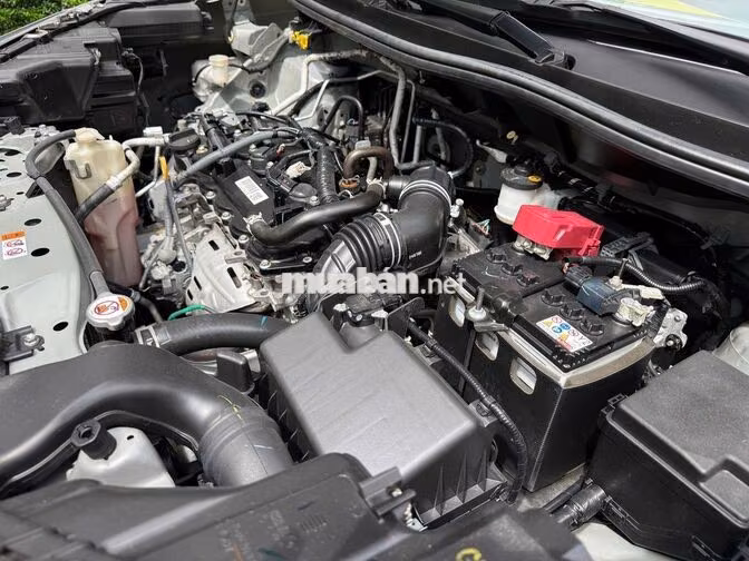 Toyota Veloz E CVT 2024 Bạc Tím 82,563km