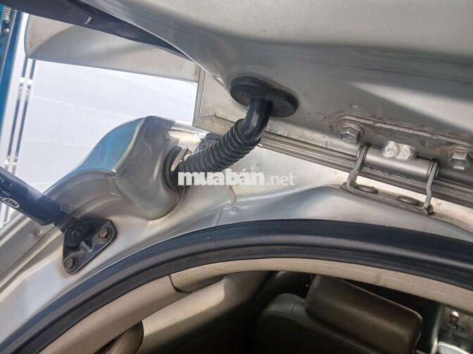 Toyota Innova G 7 chỗ Bạc