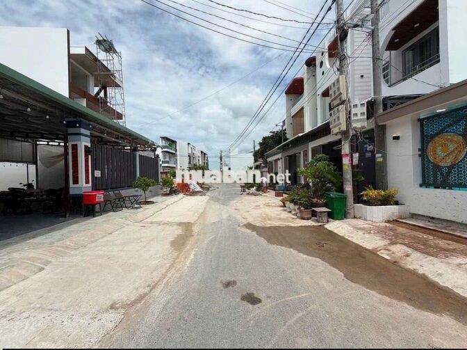 VILLA SÂN VƯỜN 590M2 FULL NỘI THẤT GẦN ĐINH ĐỨC THIỆN