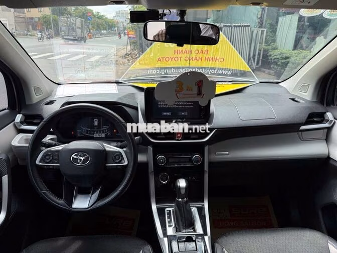 Toyota Veloz E CVT 2024 Bạc Tím 82,563km
